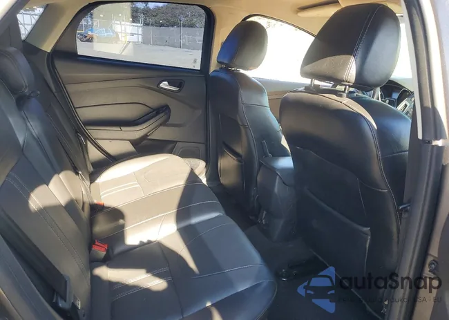 1FADP3F2XEL399924: 74884615