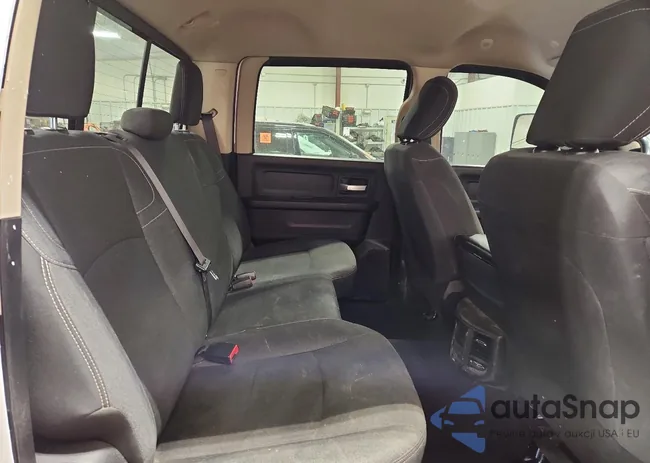 3C63R3CL4KG586119: 74383055