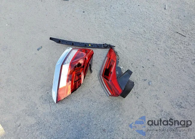 1V2YE2CA5LC223575: 98907105