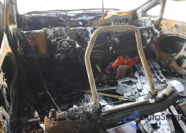 2HGFA16838H355196: 98439155