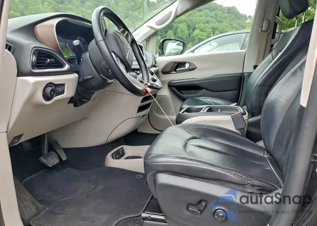 2C4RC1BG2JR114345: 72636685