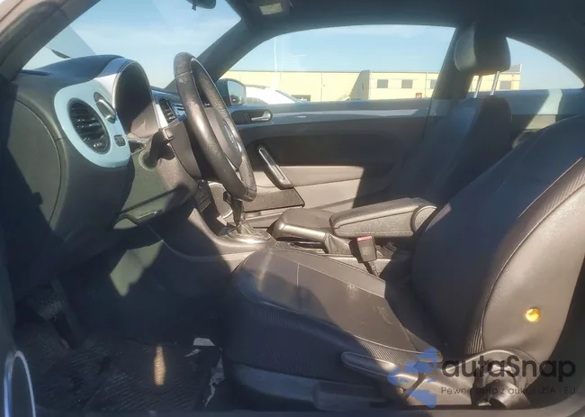 3VWJP7AT2CM602902: 74124075