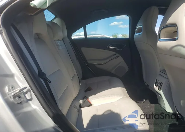 WDDSJ4EB5JN516887: 74335465