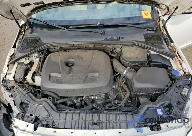 YV140MFK2F1365584: 74896905