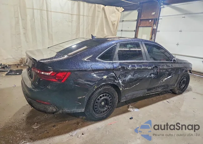 3VW7M7BU3RM074502: 72243785