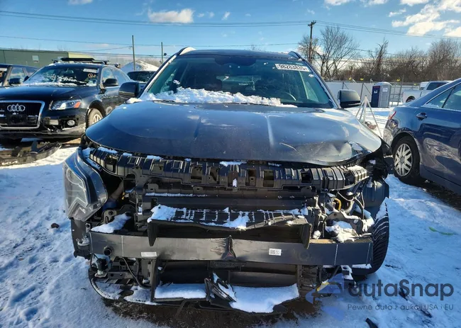 KNDCR3LE6P5051379: 98283835