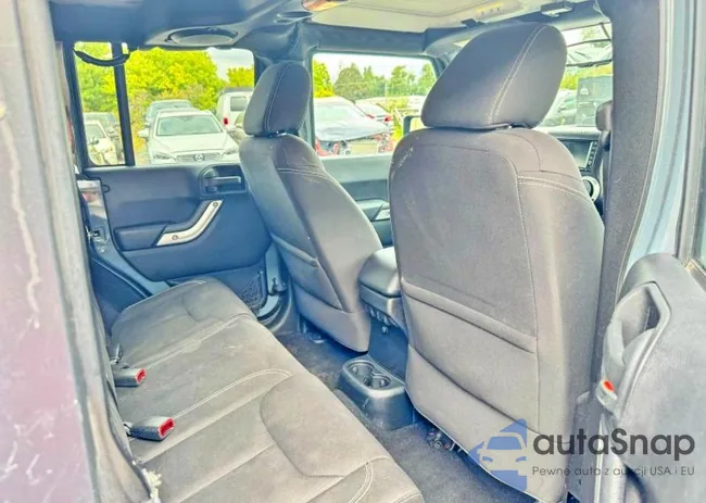 1C4BJWEG1EL304085: 74501765