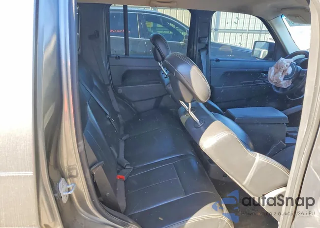 1C4PJLAKXCW166315: 73179085