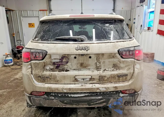 3C4NJDBB2JT290853: 75204035