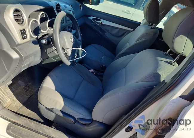 2T1KU40E29C008930: 74042725