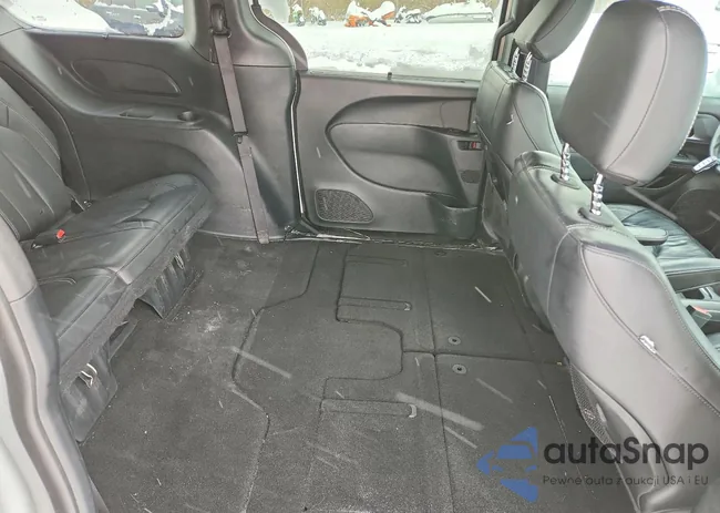 2C4RC1BG0JR174429: 74302445