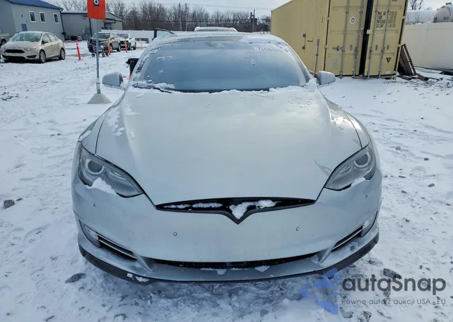 5YJSA1H19EFP52877: 73490065