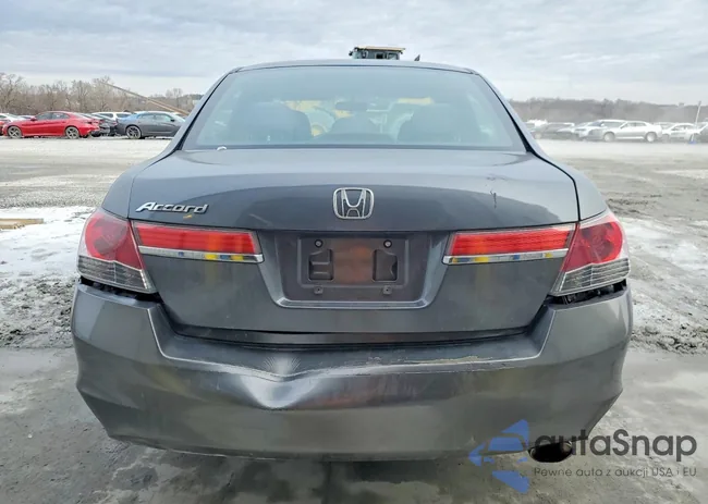 1HGCP2F33BA055157: 75111765