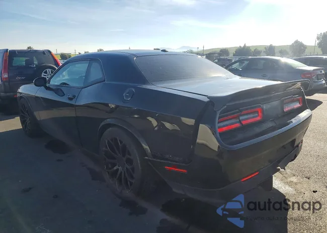 2C3CDZAG6KH735215: 72439255