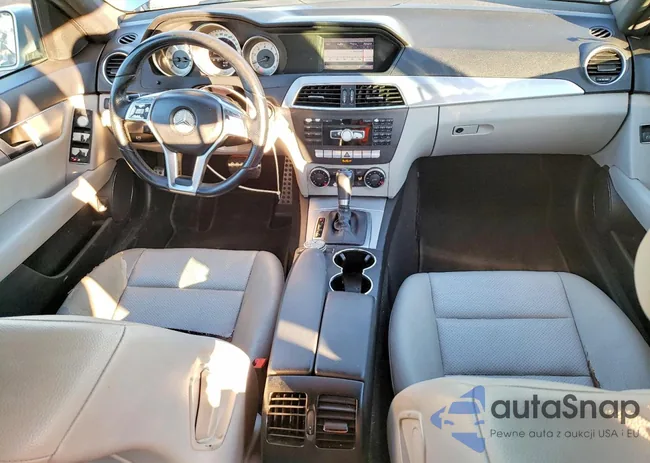 WDDGF4HB0DR272145: 73721885