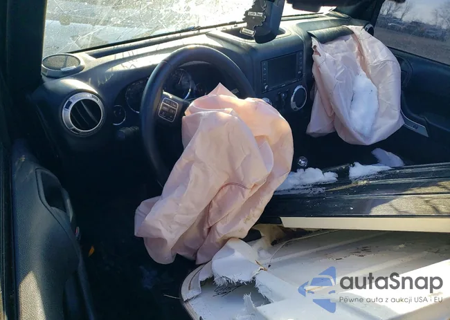 1C4BJWEG4FL727972: 99887955