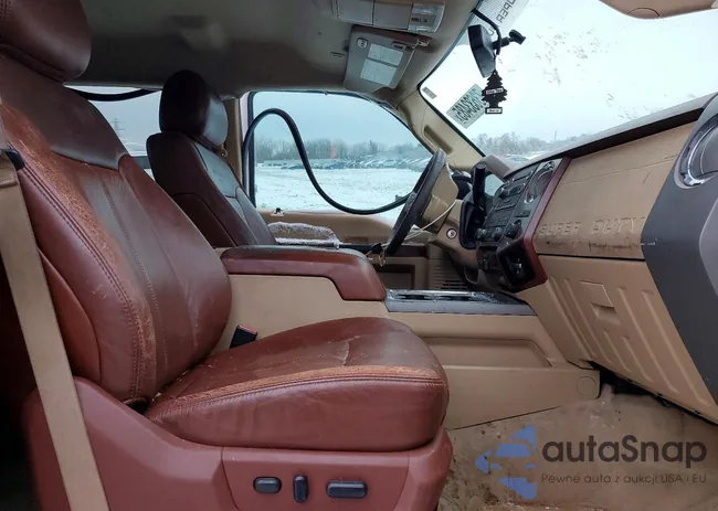 1FT8W3BT2CEC25053: 73633485