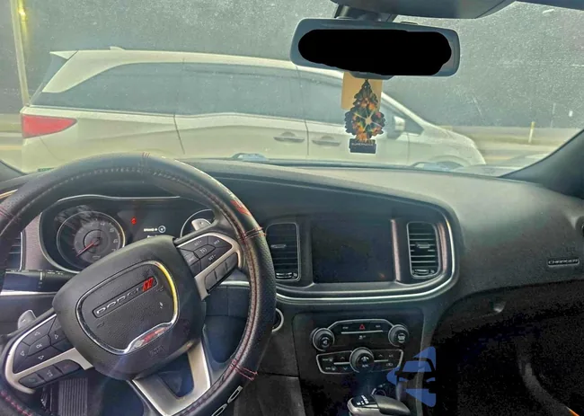 2C3CDXCT2GH196520: 73923425