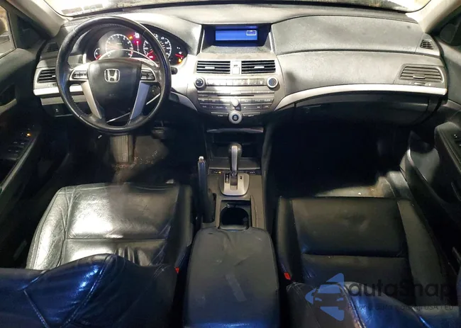 1HGCP2F64BA128742: 73612355