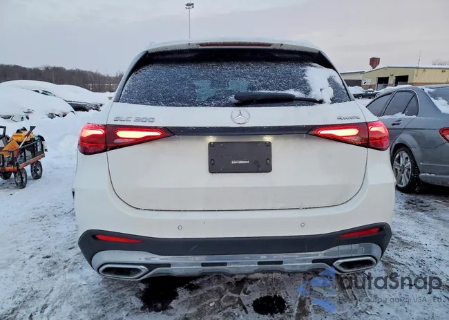 W1NKM4HB2SF380090: 73689385