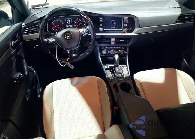 3VWC57BU1KM136562: 74071635