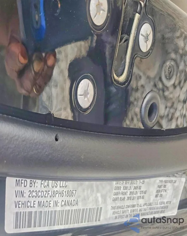 2C3CDZFJ8PH618067: 73000155