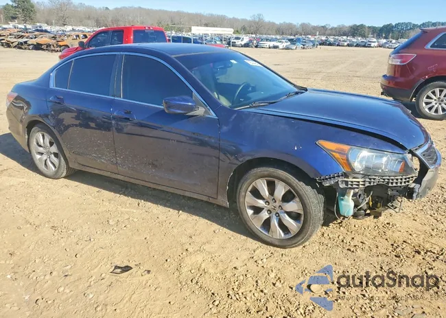 1HGCP2F81AA044975: 72444845