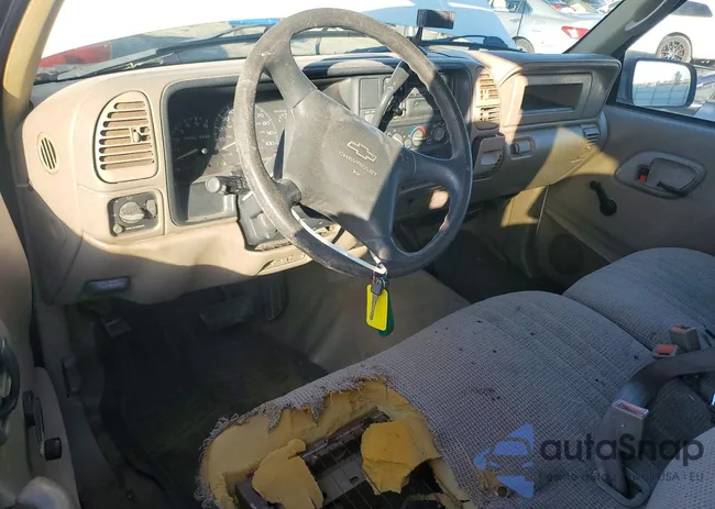 1GCGC29R8WE213745: 75308745