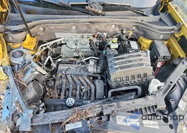 1V2LR2CA6JC523623: 99641925