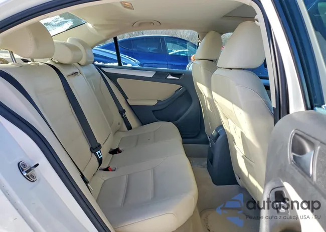 3VWDP7AJ2DM356804: 73798015