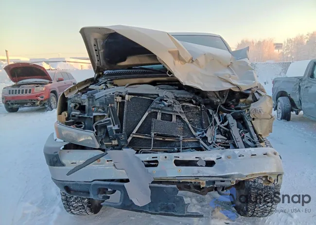 1GCHK29U55E165390: 97768105