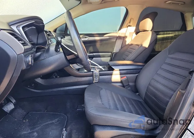 3FA6P0LU9KR141422: 72566395