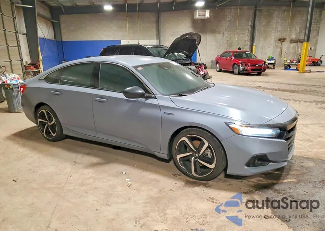 1HGCV3F26NA046976: 72425515