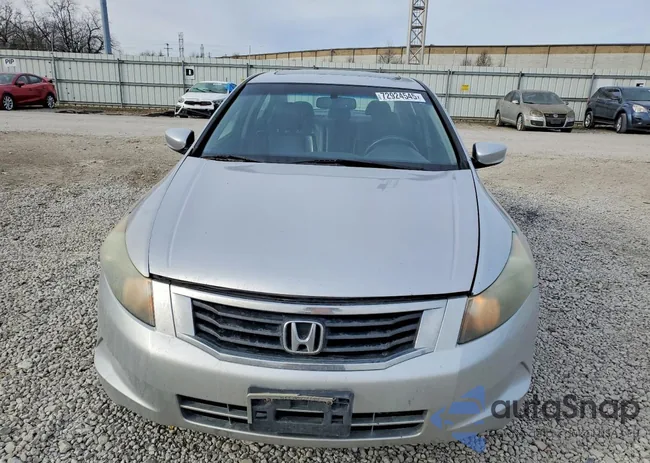 1HGCP2F84AA183630: 72924545