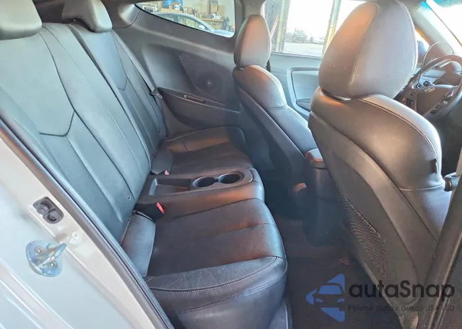 KMHTC6AEXHU310562: 73901805