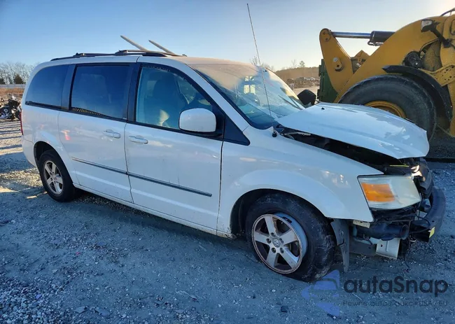 2D4RN5D19AR145069: 72899755