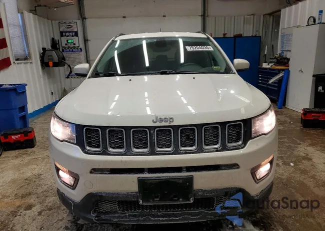 3C4NJDBB2JT290853: 75204035