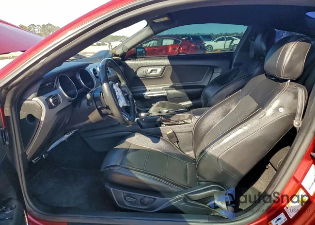 1FA6P8CF0L5185555: 73001315