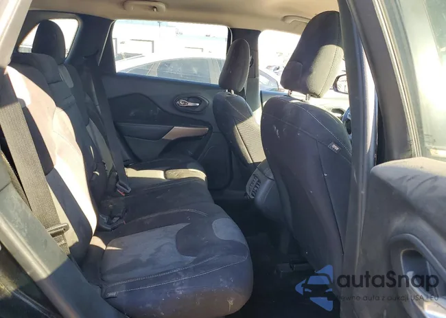 1C4PJLAB1HW585354: 72586645