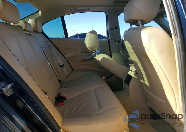 WBA8A9C56GK617152: 98990785