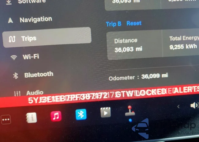 5YJ3E1EB7PF387172: 73382725