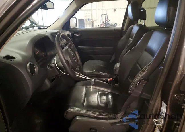 1C4NJPFA8FD358606: 72104865