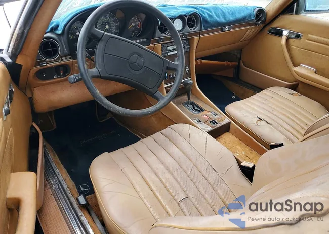 WDBBA48D4JA084631: 73192545