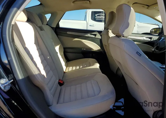 3FA6P0UU5JR100721: 73511495