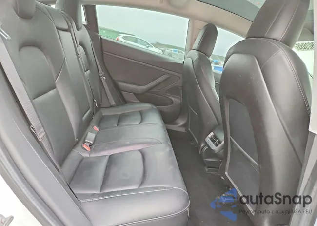 5YJ3E1EB0KF493360: 72992865