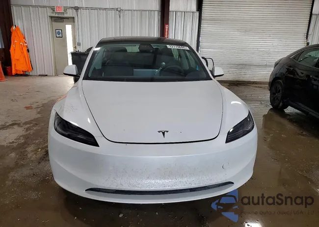 5YJ3E1EB7RF823165: 72119695