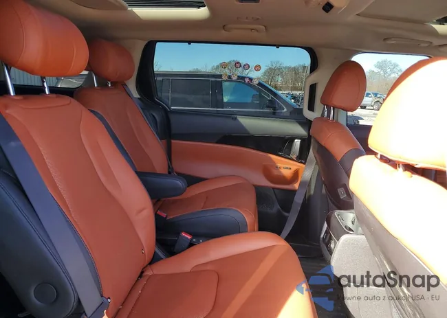 KNDNE5KA1S6040775: 98441815