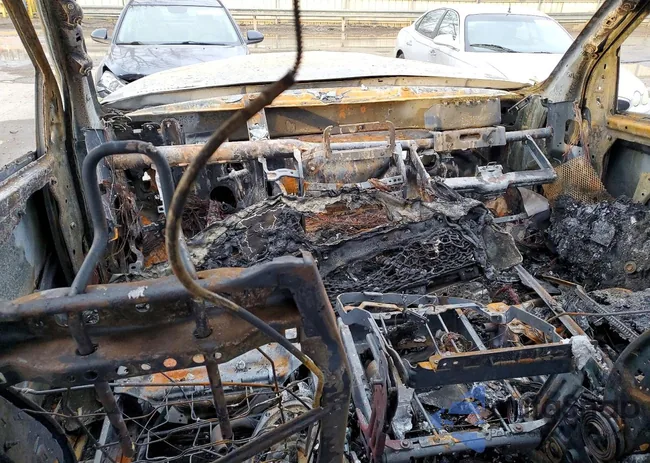 3C6TR5DT9FG551835: 72758645