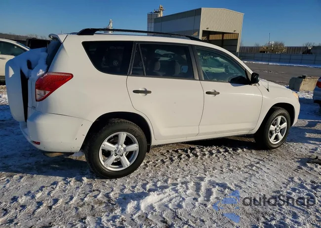 JTMBD33V185181713: 75042645