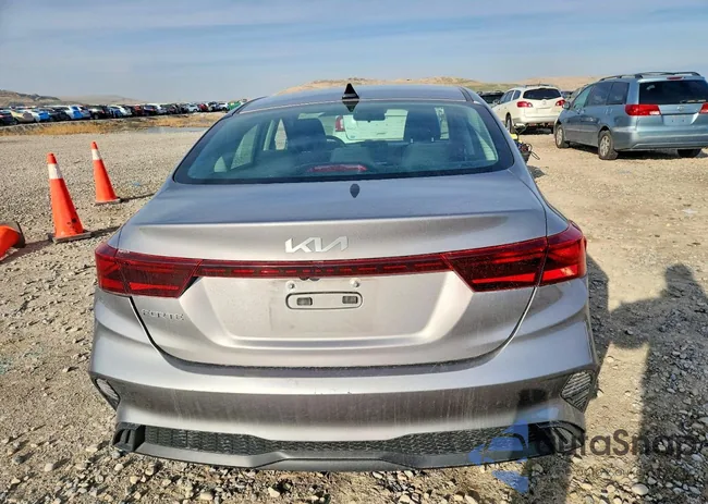 3KPF24AD8PE540209: 98562195